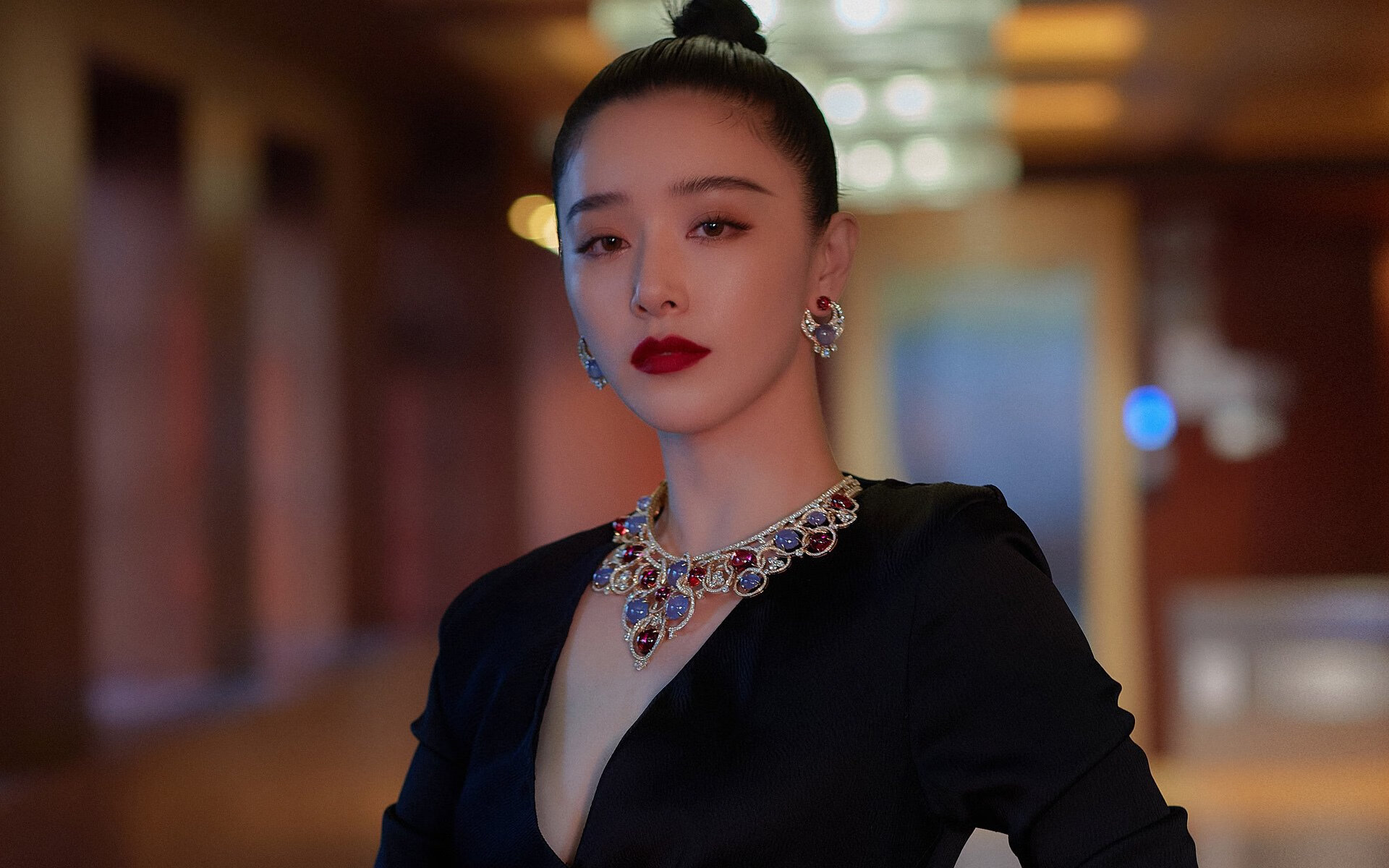 乌拉圭男足在巴黎奥运会上展示了高水平的战术执行力,乌拉圭著名足球运动员